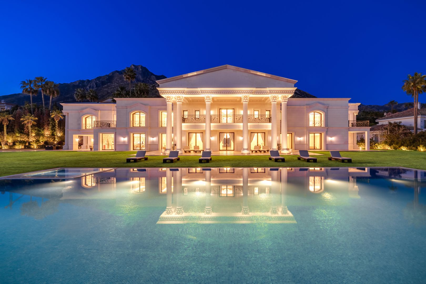 Luxury villa with ocean view